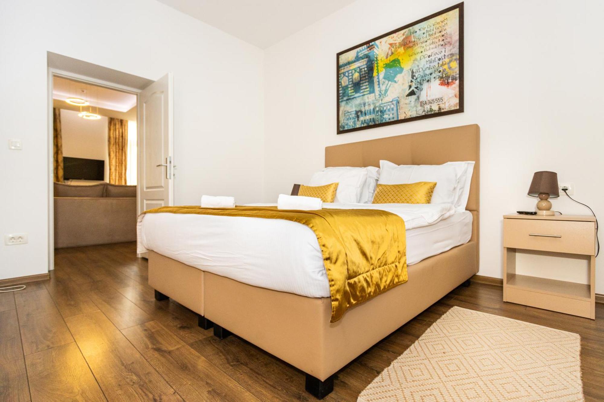 Main Promenade Apartment